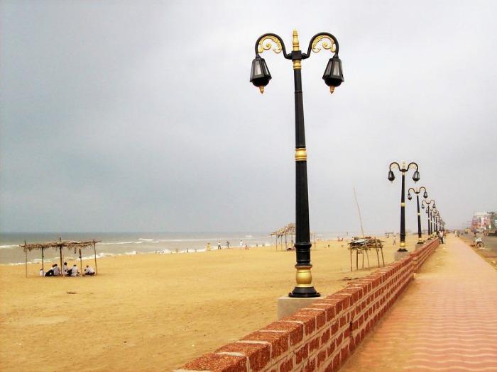 A stroll with your beloved on the Puri beach