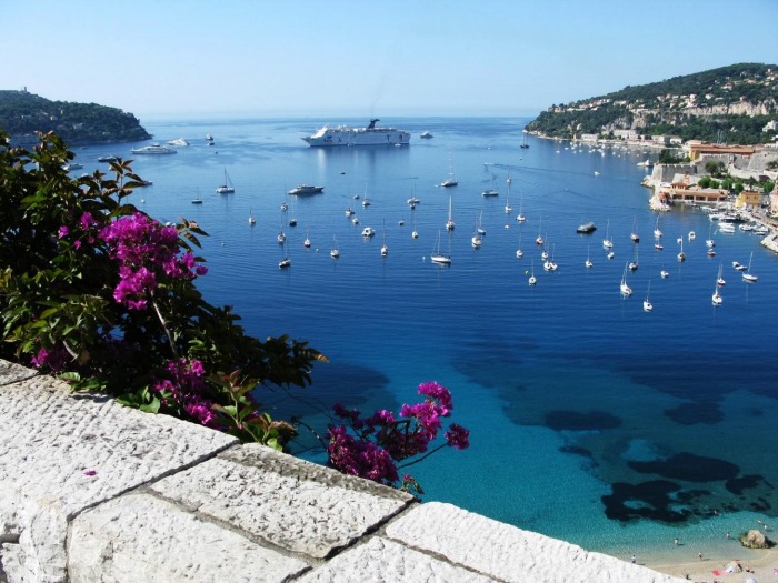 Watch the azure waters of Cote d'Azur on your honeymoon in France