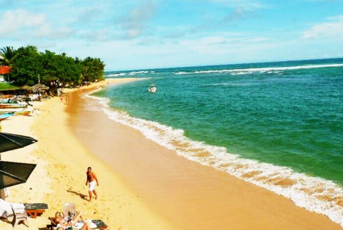 Sandyshores of Unawatuna make it one of the best beaches in Sri Lanka