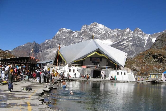 People gathering at the Hemkunt Sahib to take a dip in the cold waters