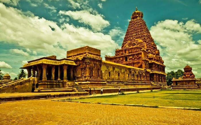 The entrance for the shrine of the Brihadeshwara Temple at Tanjore is at the east end