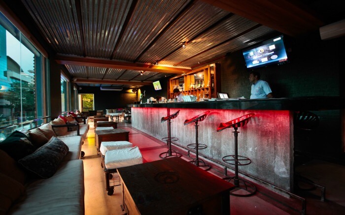 Nightlifeis at its best in the Loft Lounge Bar in Colombo