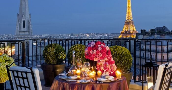 The Most Romantic Restaurants In Paris You Should Visit In