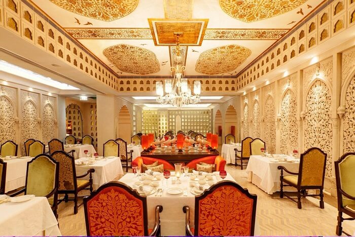 luxurious ambiance and decor of dum pukht
