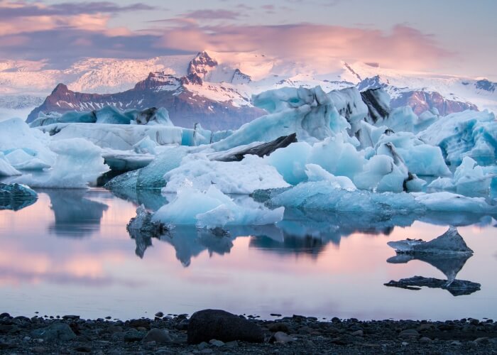 Glacier lagoon in Jokulsarlon