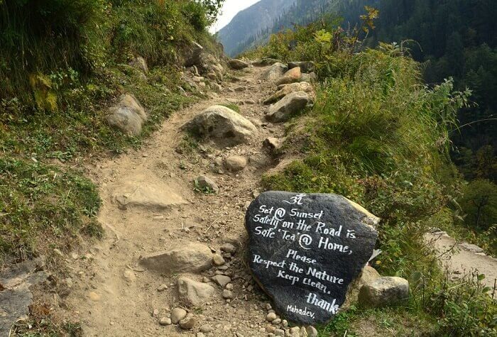 Rock inscription on the way to Kheerganga Trek