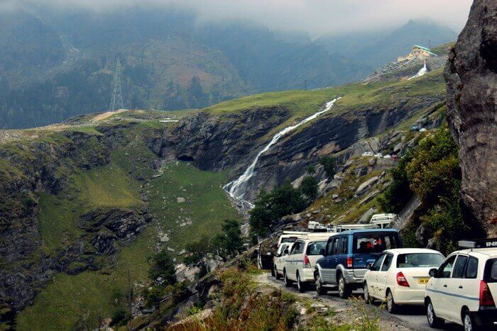 Weekend traffic on way to Kasol
