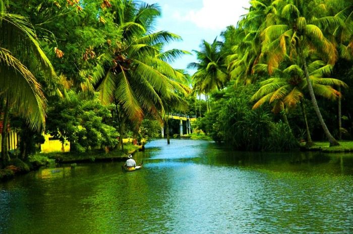 different tourist places in kerala