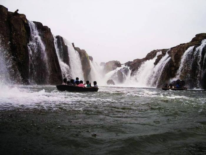 Coracle boat rides in Hogenakkal Waterfalls near Bangalore