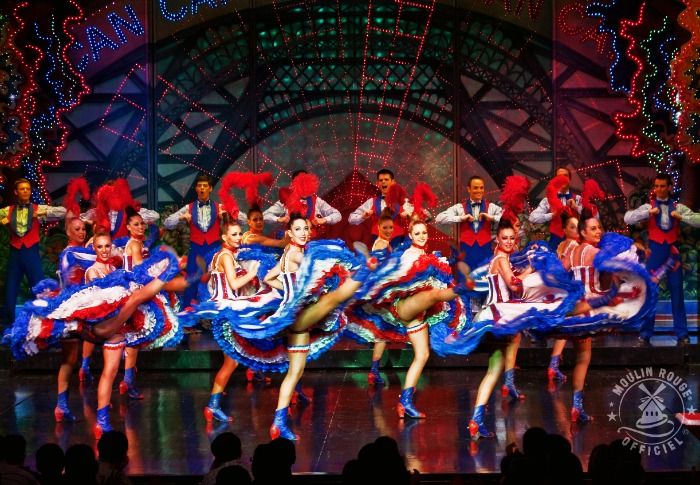 Enjoy the classic Moulin Rouge experience