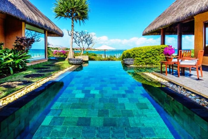 The Oberoi is one of the finest beach resort in Mauritius, frequented by honeymooners
