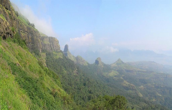 Bandardara is an ideal one day getaway from Pune