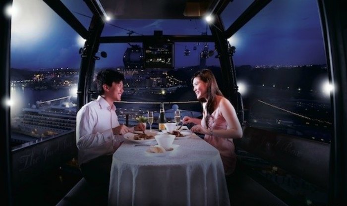 A romantic date at the Jewel box