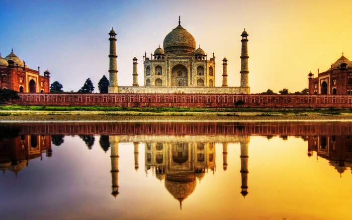 Symbol of Love - Taj Mahal in Agra
