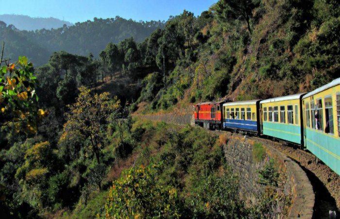 toy train in himachal