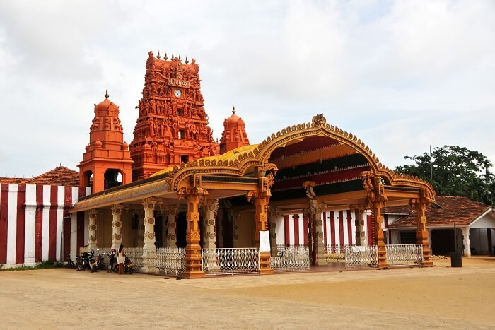 famous temple in Sri Lankan city