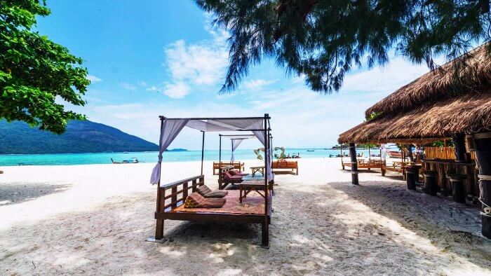 A honeymoon in Koh Lipe in Thailand