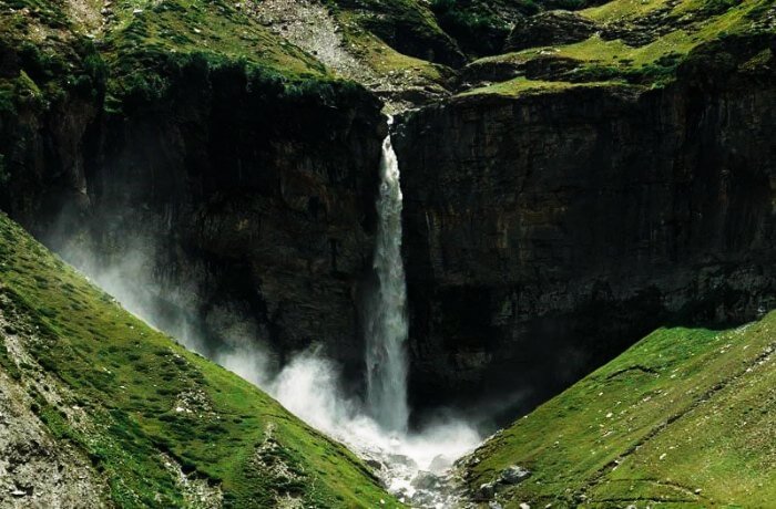 Sissu falls are the most picturesque falls on the Manali-Leh Highway