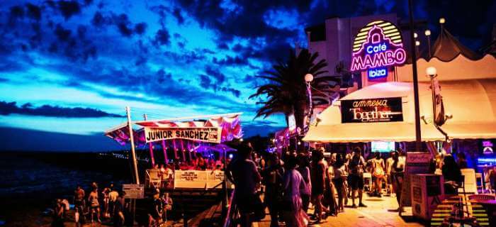 Dance the night away at Mambo’s in Goa