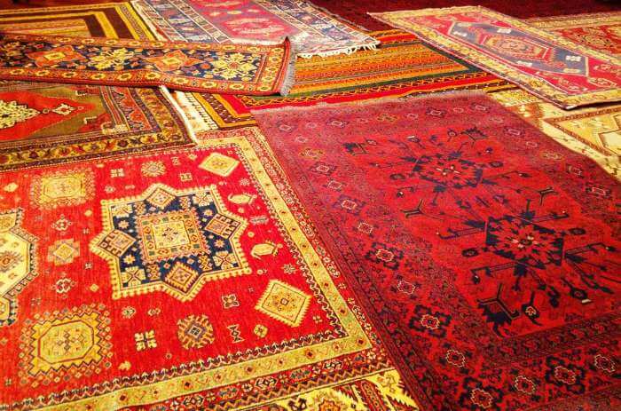 The rug market of Ottomania