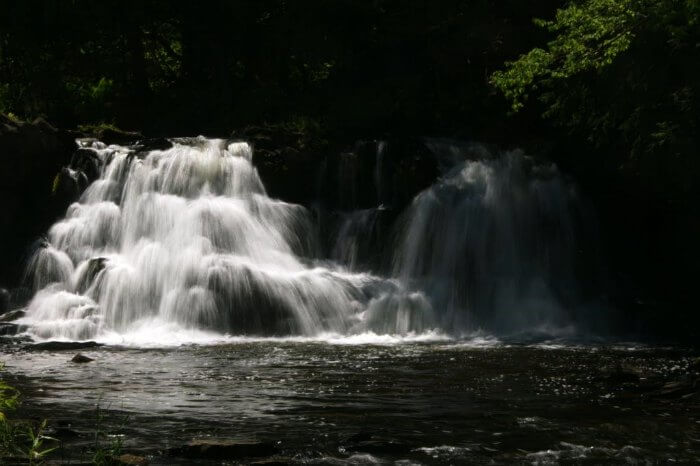 The beautiful streams of Power house waterfalls in Kerala are a must visit post the monsoon season