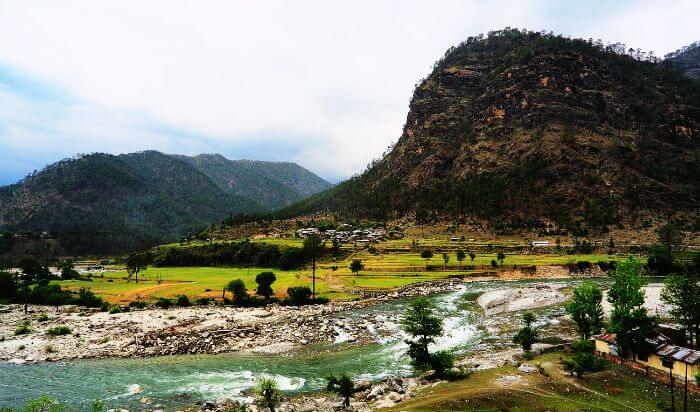 10 Scenic Places Ideal For Trekking Near Delhi