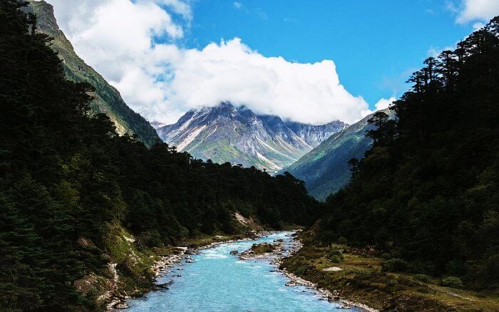 12 Amazing Places To Visit In Sikkim For Your 2019 Vacay!