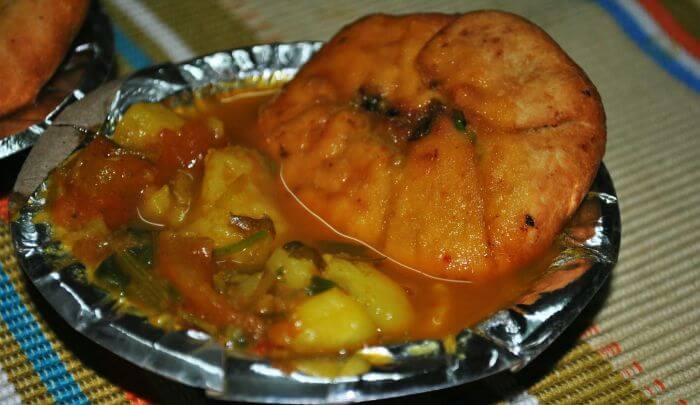The mouth-watering Kachori with Sabzi