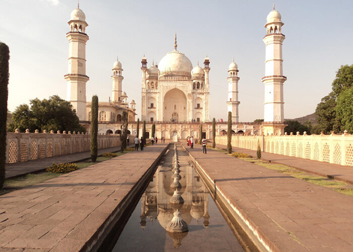 The beautiful Bibi ka Maqbara in Aurangabad