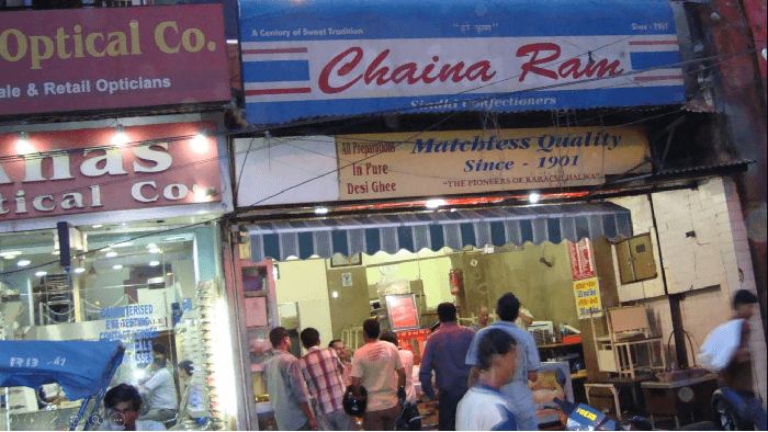 Chaina Ram at Fathpuri Chowk is the pioneer in Karachi Halwa