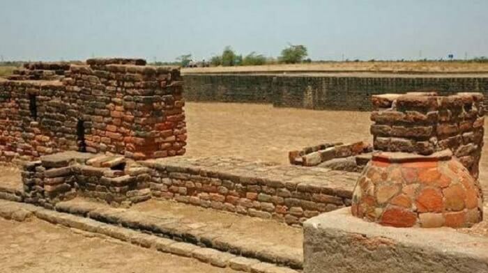 The secluded structures at Lothal are ideal hideaways from the hustle 0f city life.