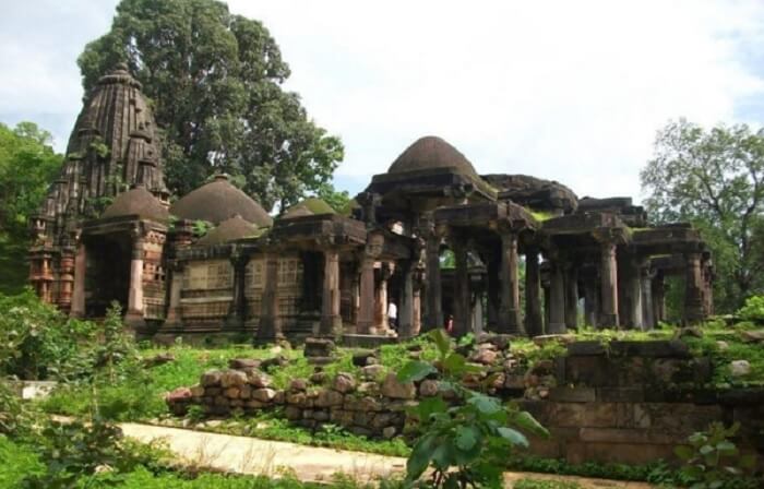 The ruins at Polo forest in Vijayanagar