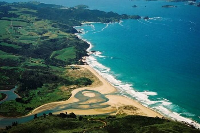 20 Best Beaches In New Zealand For A Romantic Holiday