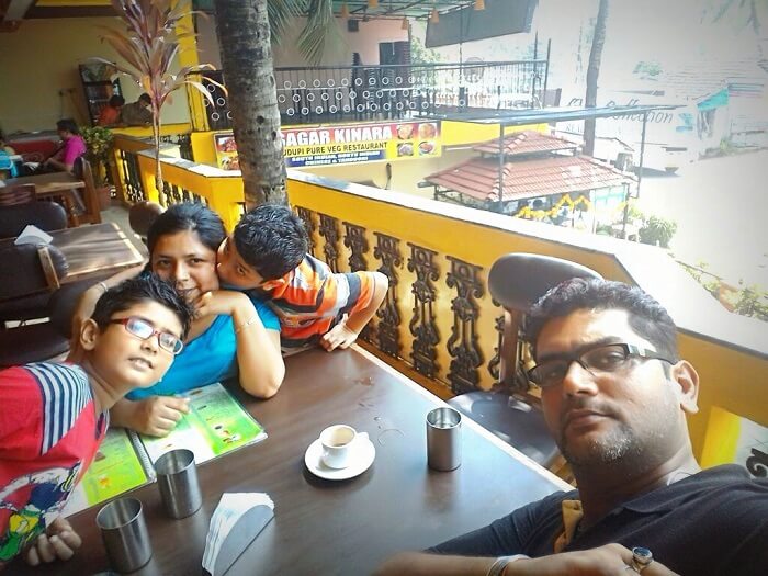 Breakfast at Sagar Kinara restaurant