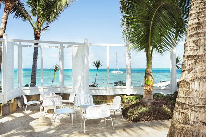 Tropical attitude by the blue seas of Mauritius is known for hospitality and cleanliness