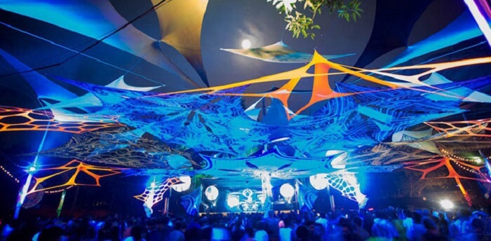A new Year Eve party at Curlies
