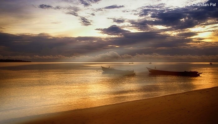 Boats parked at the beach in Havelock