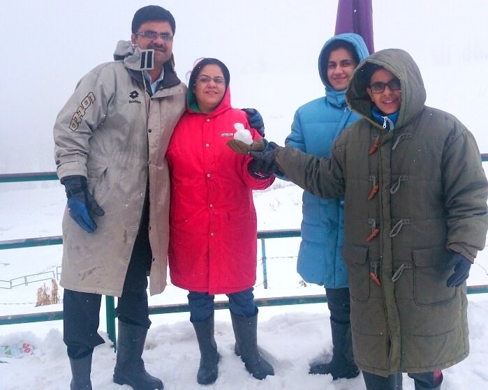 Family chilling in Gulmarg