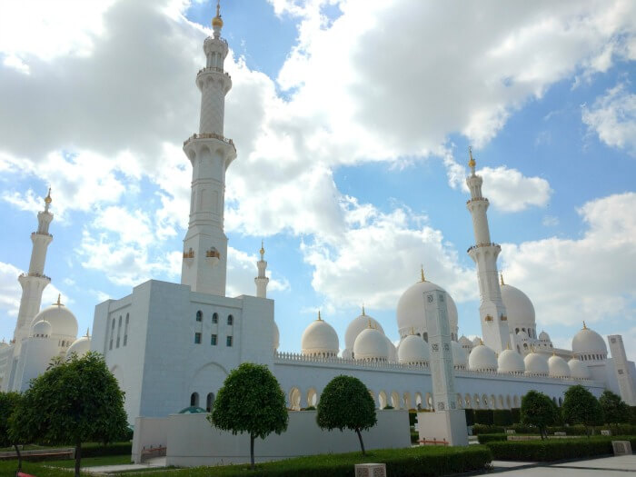 The breathtaking view of Grand Mosque of Abu Dhabi
