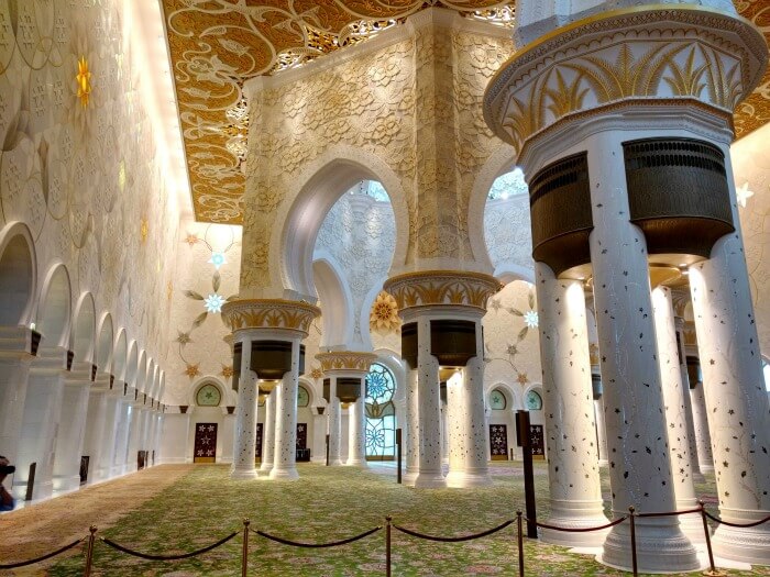 The spectacular interiors of Grand Mosque of Abu Dhabi