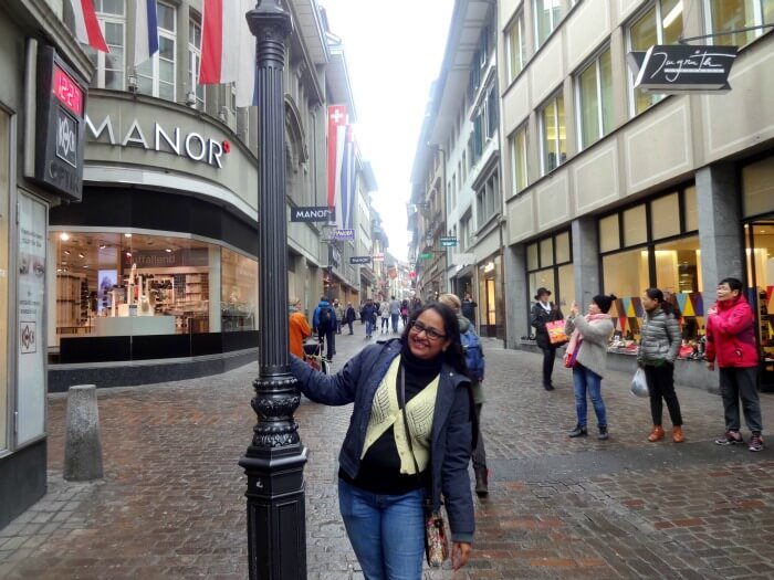 Happy shopaholics at the famous streets of Lucerne