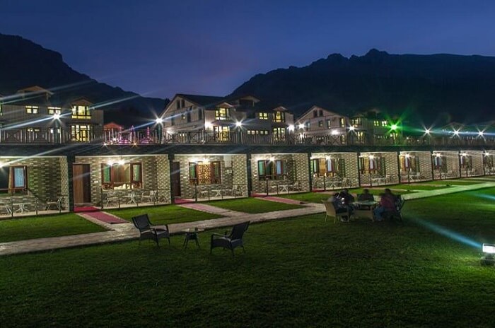 Sindh Resorts in Sonmarg is one of the best hotels of the area