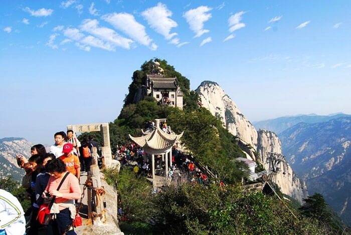 Mount Huashan: World’s Deadliest Hike