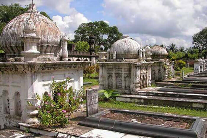 Jafarganj Cemetery in Murshidabad