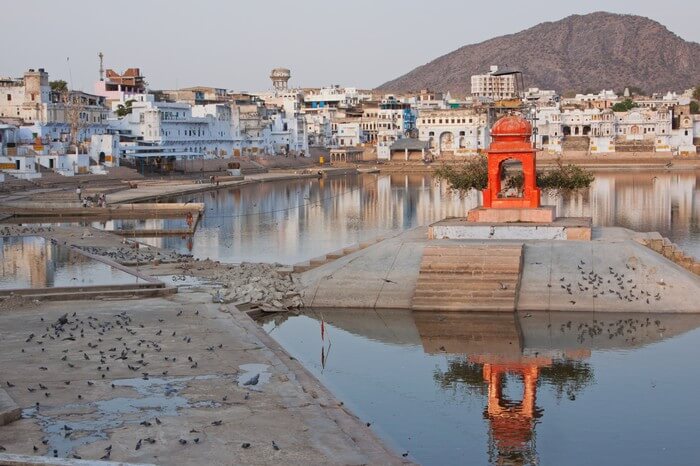 A temple at one of the ghats of Pushkar Lake