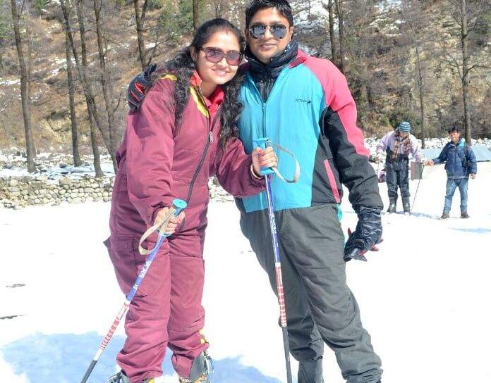 Madhumita and her husband skiing in Manali