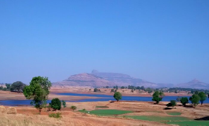 The lake on the way to Satpura