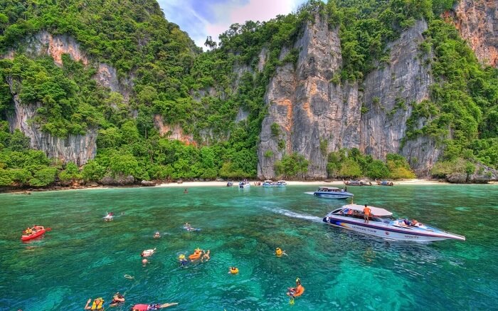 Khao Khanab Nam serve as a popular party place as well as landmark and in Krabi