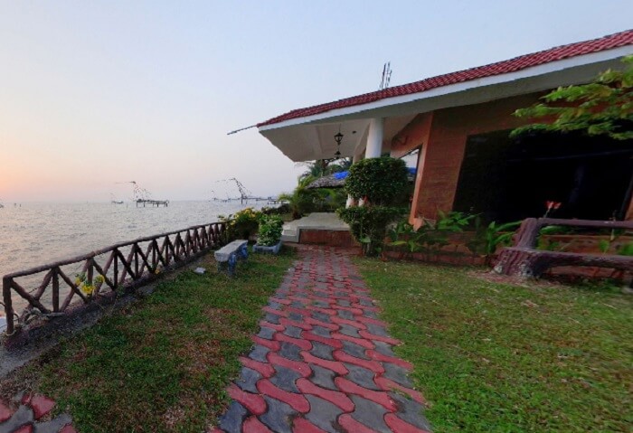 Beautiful views from Lake Symphony Resort makes it one of the best resorts in Cochin