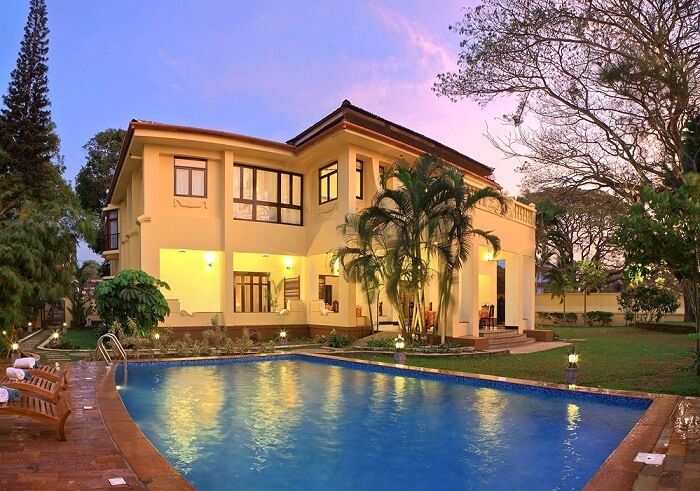 Sparkling swimming pool at Poovath Heritage Resort - one of the best resorts in Cochin